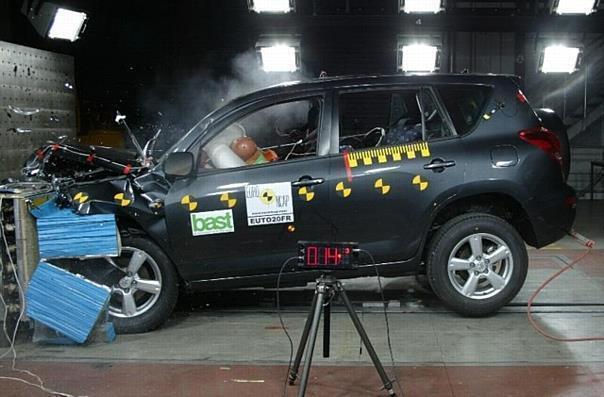 Der Toyota RAV4 erreichte im EuroNCAP-Crashtest vier Sterne. Foto: Auto-Reporter